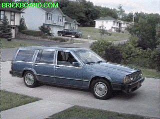 Volvo 700 -- Blau