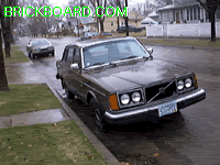 Volvo 240 -- Clorn