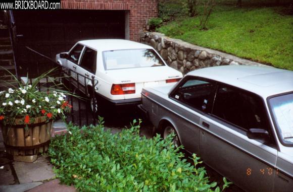 Volvo 900 -- 93 944T and 84 242T, getting friendly