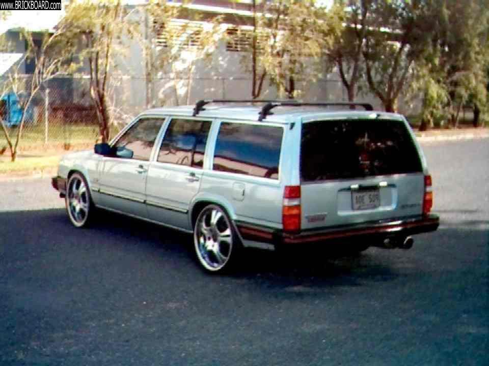 Volvo 700 -- Vivian