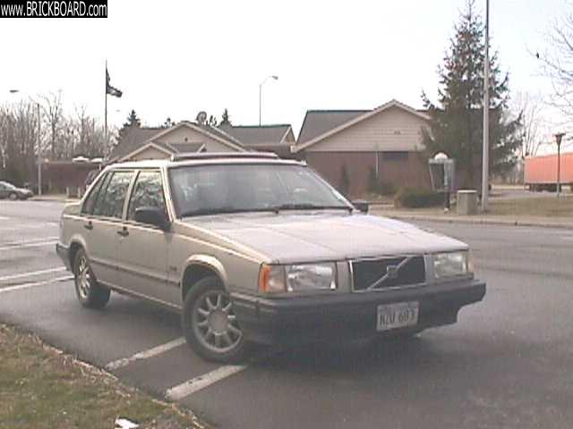 Volvo 900 -- da Brick